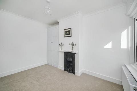 4 bedroom detached house for sale, Basingstoke,  Hampshire,  RG21