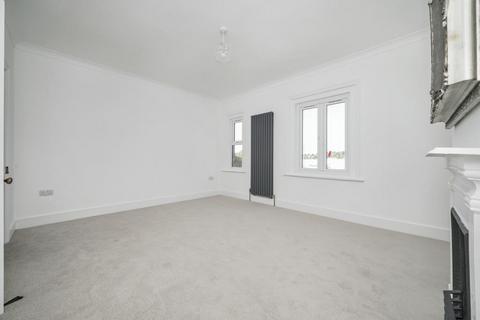 4 bedroom detached house for sale, Basingstoke,  Hampshire,  RG21
