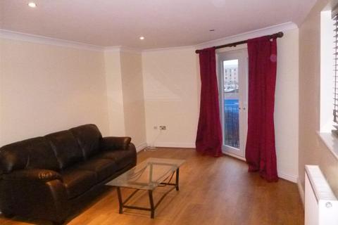 2 bedroom flat to rent, Stretford Road, Manchester M15