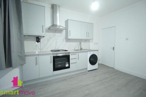 1 bedroom flat to rent, Elgin Road, Seven Kings, IG3