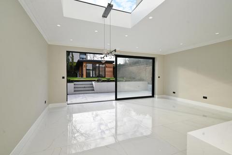 undefined, Cassilis Road, Twickenham TW1