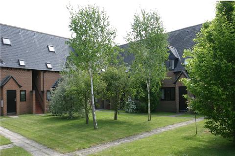 2 bedroom apartment to rent, Poplars Close Stone