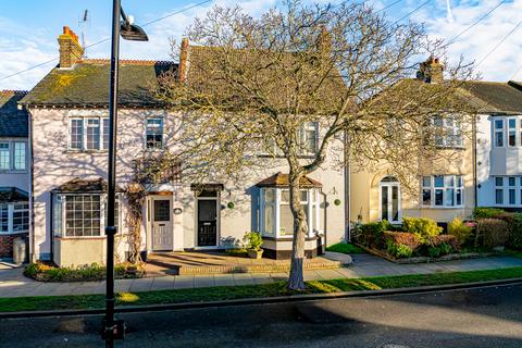 3 bedroom semi-detached house for sale, Recreation Avenue, Leigh-on-sea, SS9