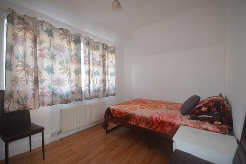 undefined, Shaw Gardens, Barking, IG11
