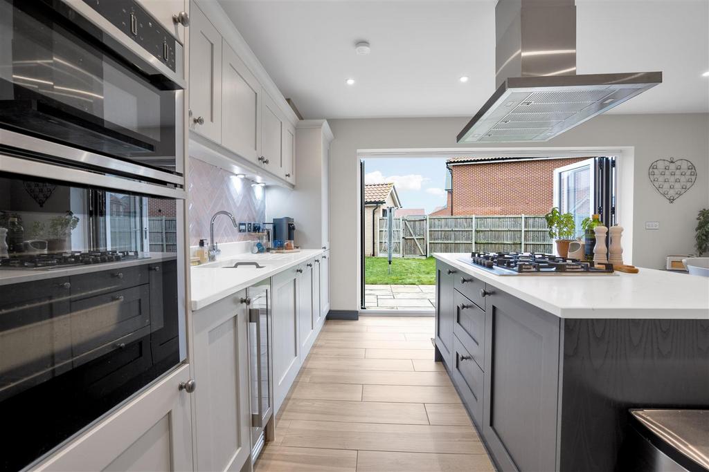 Kitchen dining room