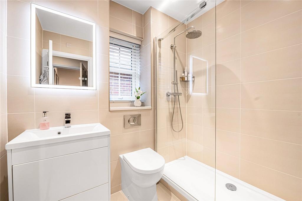 En Suite Bathroom