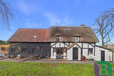 5 bedroom detached house for sale, Westbrook End, Milton Keynes MK17