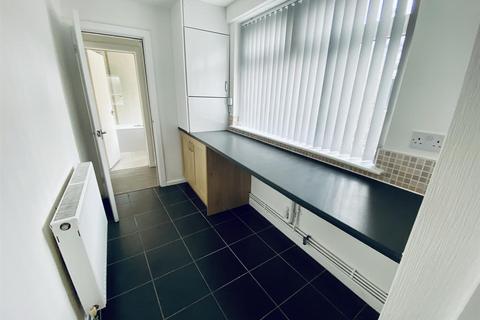 2 bedroom terraced house to rent, Church Road, St. Helens WA11