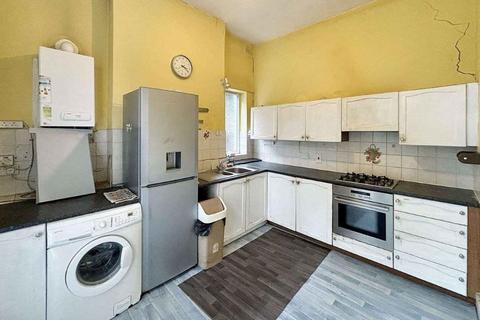 3 bedroom flat for sale, Flat A, 93 Mount View Road, Hornsey, London, N4 4JA