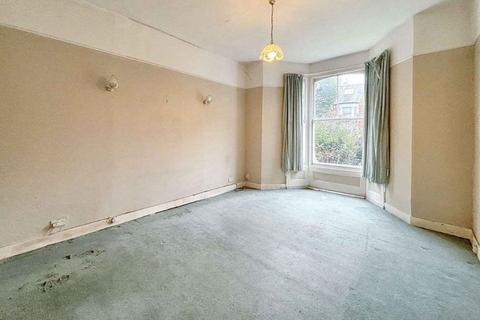 3 bedroom flat for sale, Flat A, 93 Mount View Road, Hornsey, London, N4 4JA