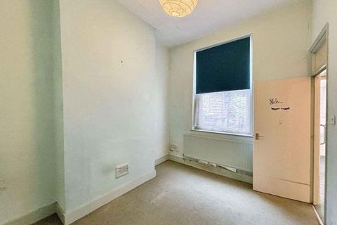 3 bedroom flat for sale, Flat A, 93 Mount View Road, Hornsey, London, N4 4JA