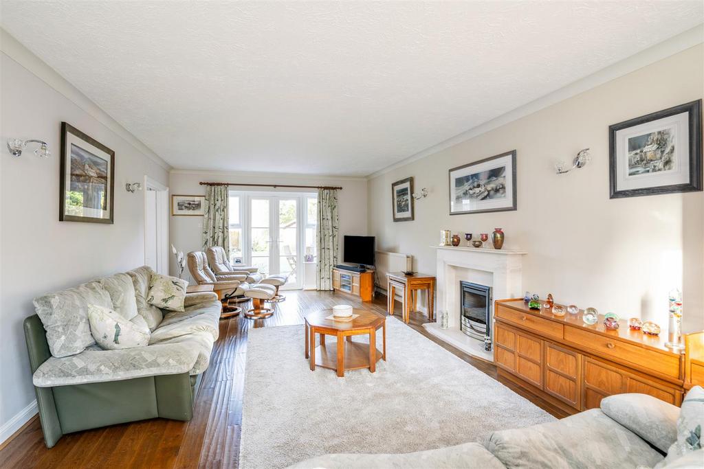 30 Whitefields Gate 9.jpg