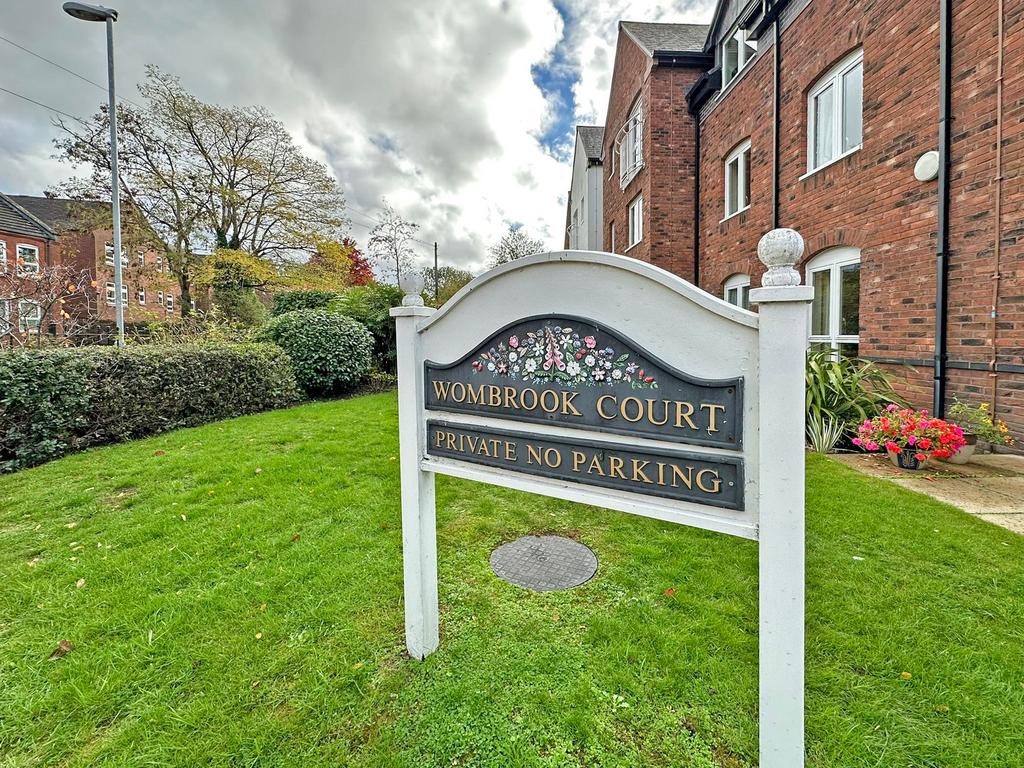 Wombrook Court Sign