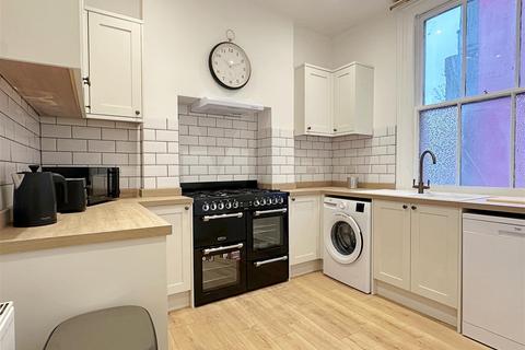 1 bedroom in a house share to rent, 67a North Road, Brighton BN1