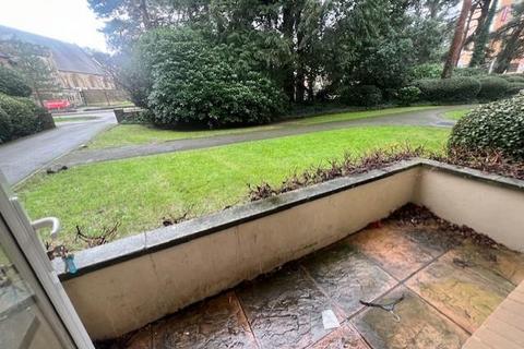 2 bedroom flat to rent, Manor Road, Bournemouth