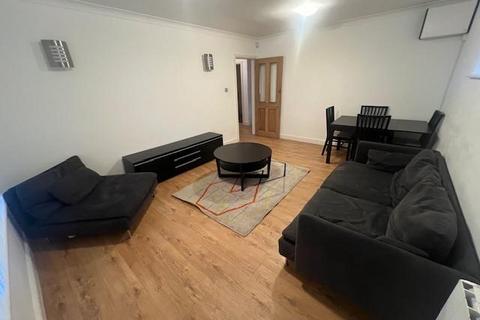 2 bedroom flat to rent, Manor Road, Bournemouth