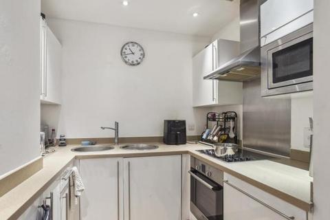 1 bedroom apartment to rent, Porchester Place, London W2