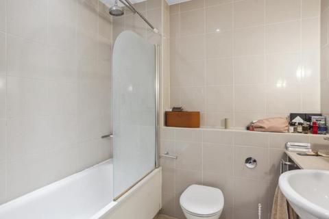 1 bedroom apartment to rent, Porchester Place, London W2
