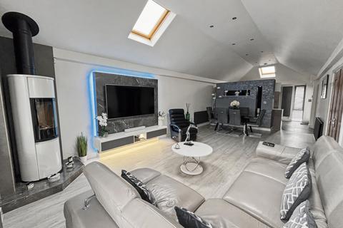 3 bedroom detached house for sale, Kennedy Drive, Bury, BL9