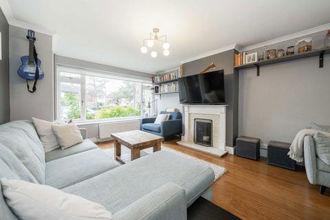 3 bedroom terraced house for sale, Elizabeth Gardens, Sunbury-On-Thames TW16