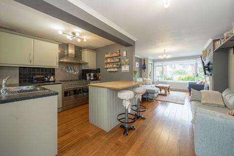 3 bedroom terraced house for sale, Elizabeth Gardens, Sunbury-On-Thames TW16