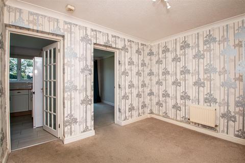 3 bedroom end of terrace house to rent, Lowland Road, Milton Keynes MK4