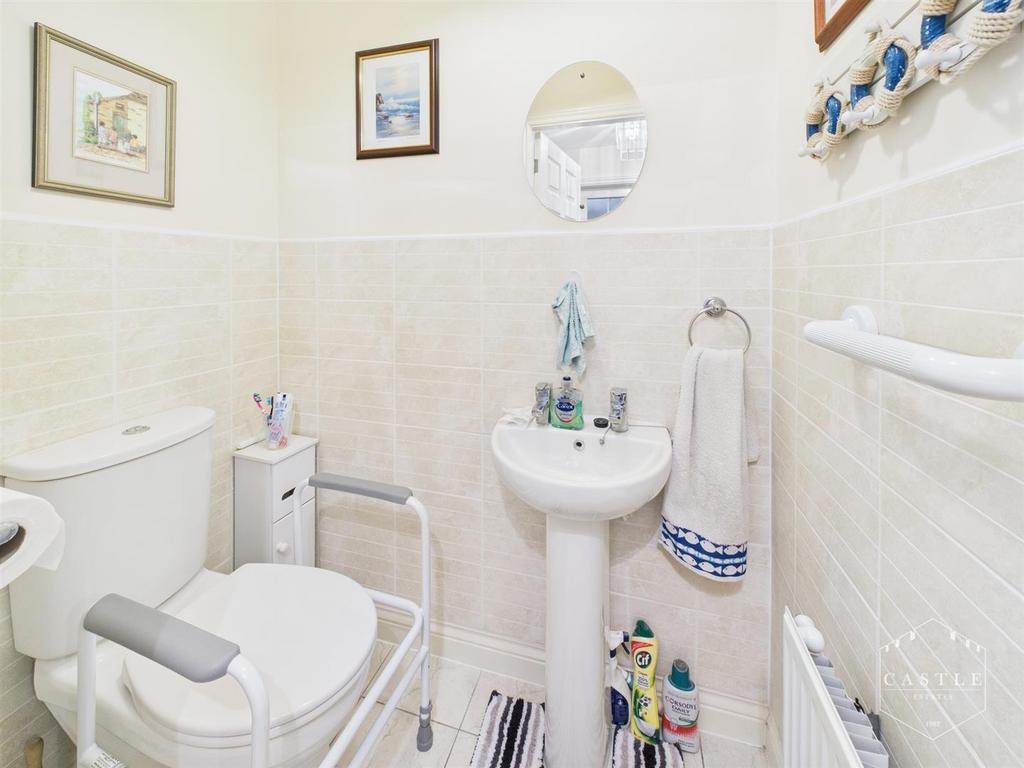 Guest cloakroom