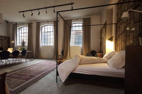 Studio to rent, Pontypool Place, London SE1