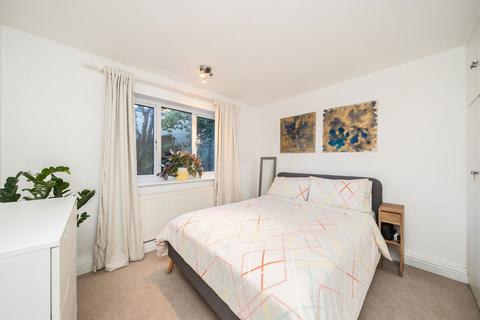 undefined, Orchard Lane, London SW20