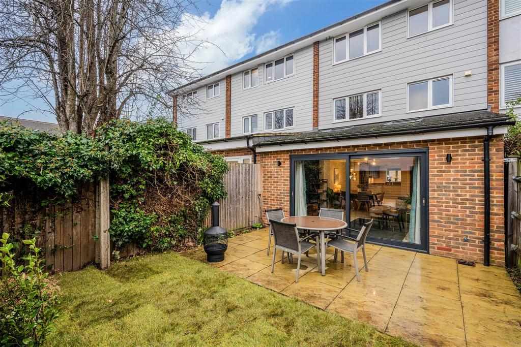 Hunters close