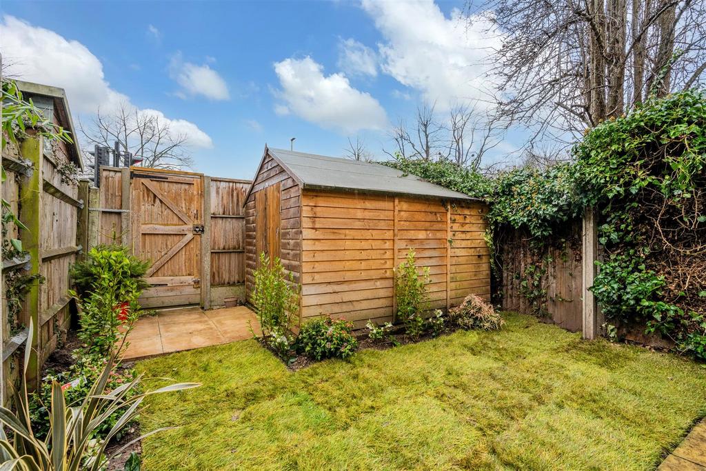 Hunters close