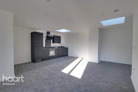 2 bedroom apartment to rent, Rampart Place, Tower Ramparts, Ipswich