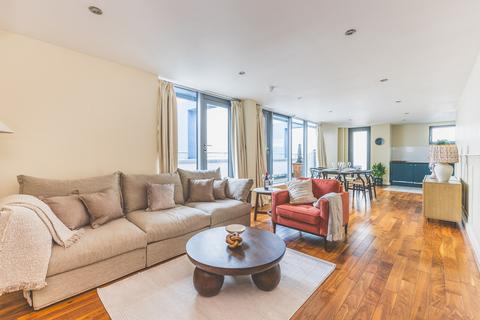 2 bedroom flat to rent,  Hardwicks Square, London SW18