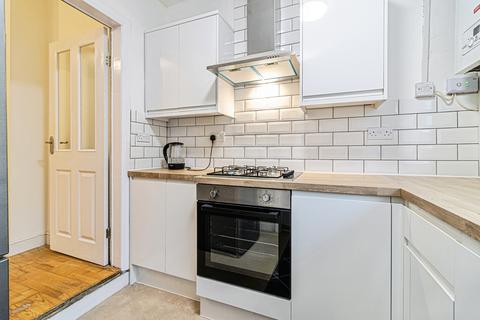 2 bedroom terraced house to rent, Laurel Avenue, Greater Manchester M14