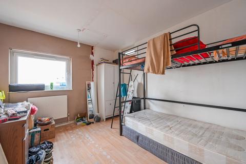 Hindmarsh Close, Wapping, London, E1