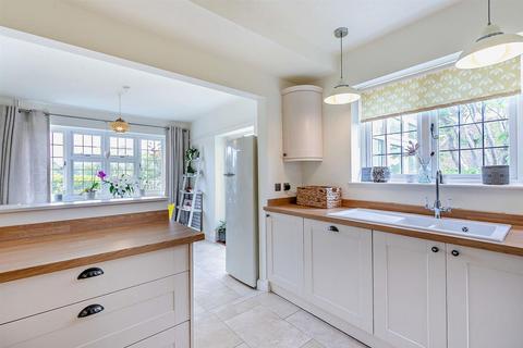 undefined, Shepherds Way, Cirencester