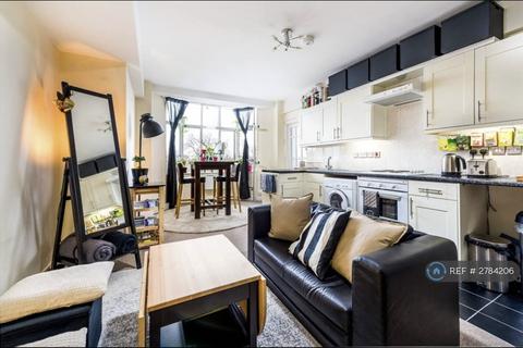 undefined, Gray's Inn Rd, London, WC1X