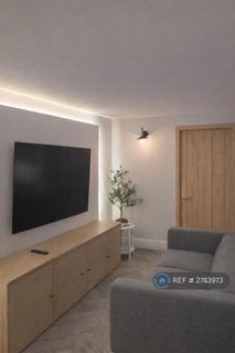 2 bedroom flat to rent, Peel Close, York, YO10