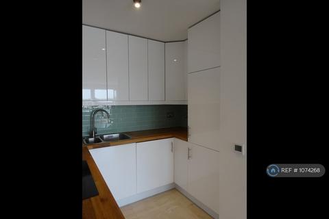 1 bedroom flat to rent, Wapping High Street, London, E1W