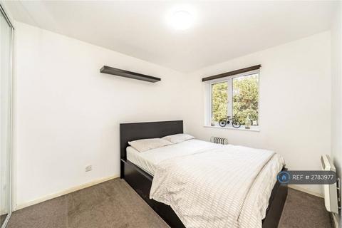 undefined, Gables Close, London, SE12