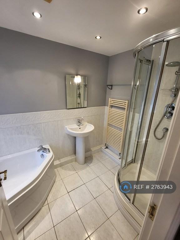 Master Ensuite