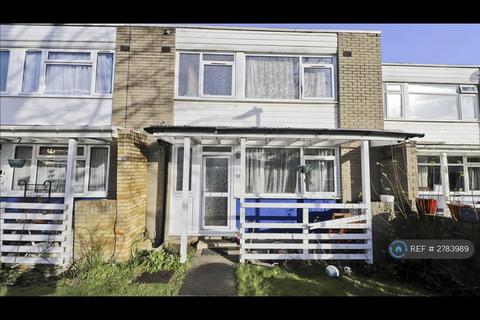 3 bedroom terraced house to rent, Rose Court, Pinner, HA5