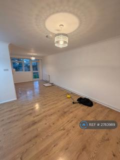 3 bedroom terraced house to rent, Rose Court, Pinner, HA5