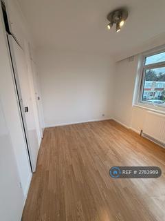 3 bedroom terraced house to rent, Rose Court, Pinner, HA5