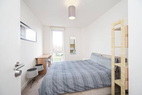 undefined, Killick Way, Tower Hamlets, London, E1