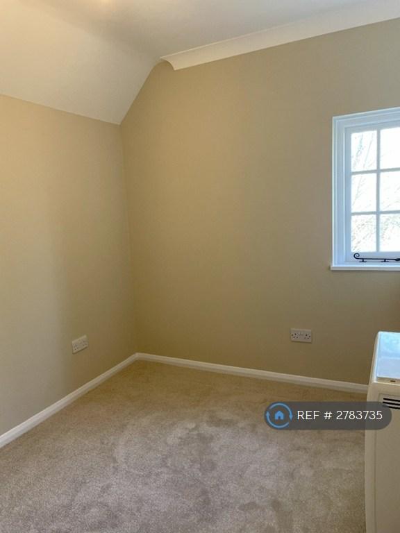Side Bedroom