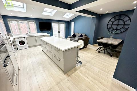 undefined, Broadheath Close, Westhoughton, BL5 3UQ