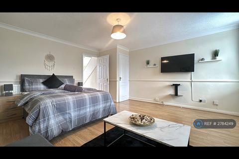undefined, Brentwood High Street, Brentwood, CM14