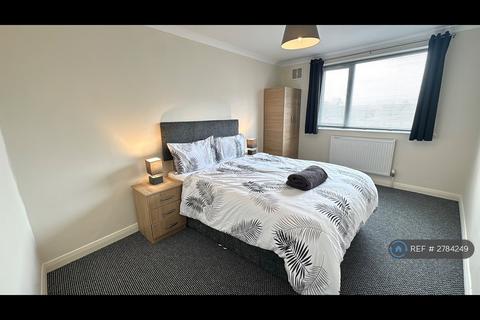 undefined, Brentwood High Street, Brentwood, CM14
