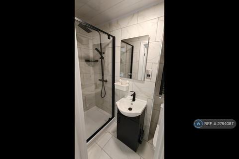 undefined, North St, Redhill, RH1